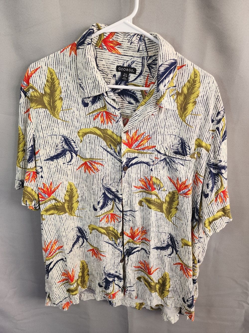 George White Short-Sleeve Hawaiian Camp Aloha Button-Down Shirt with Green and O